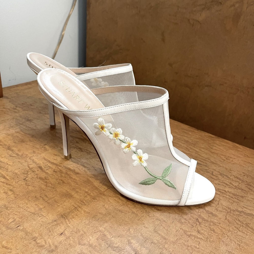 Stuart Weitzman White Mesh Embroidered Flower Mule Heels in size USW10